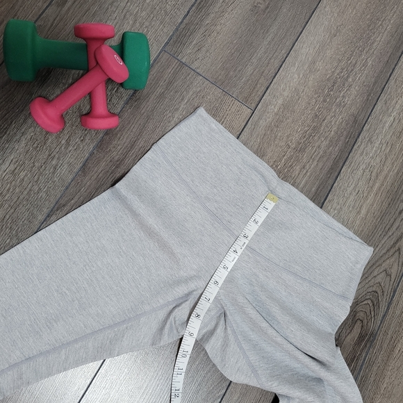 ✨️3 For $30✨️RISE Leggings Grey (M) - Picture 9 of 10